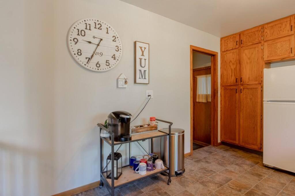 Family Home W/ 2 King, 2 Queen Beds + Game Room Bemidji Exterior photo