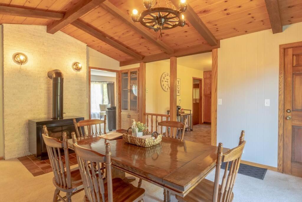 Family Home W/ 2 King, 2 Queen Beds + Game Room Bemidji Exterior photo