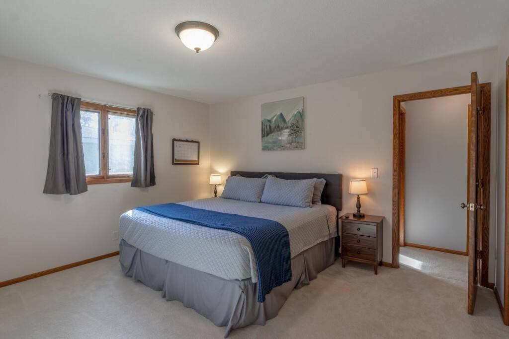 Family Home W/ 2 King, 2 Queen Beds + Game Room Bemidji Exterior photo
